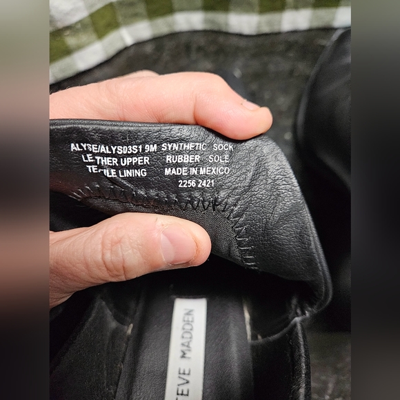 Steve Madden Black Leather Block Heel Ankle Zip Boots WOMEN'S SIZE: 9 M - Picture 10 of 10